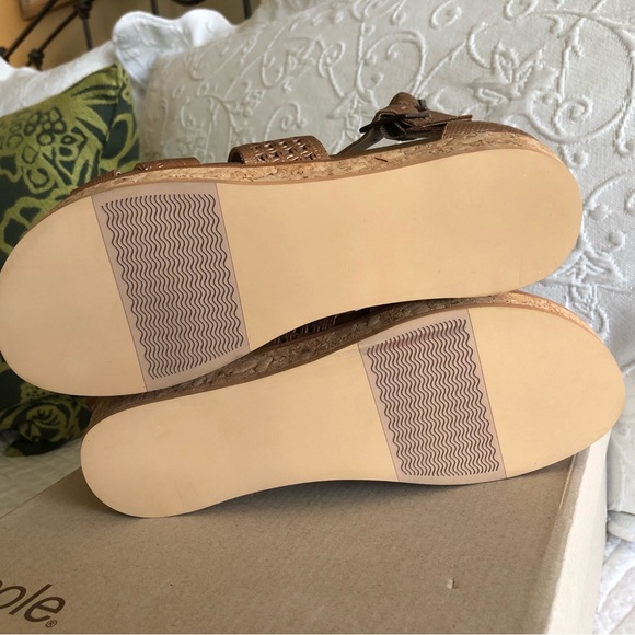 Nicole leather NWB sandal sz 6 - Picture 7 of 8